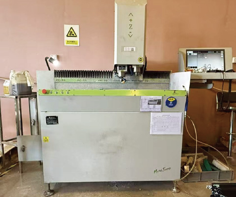 NCフライス盤(数値制御フライス盤)